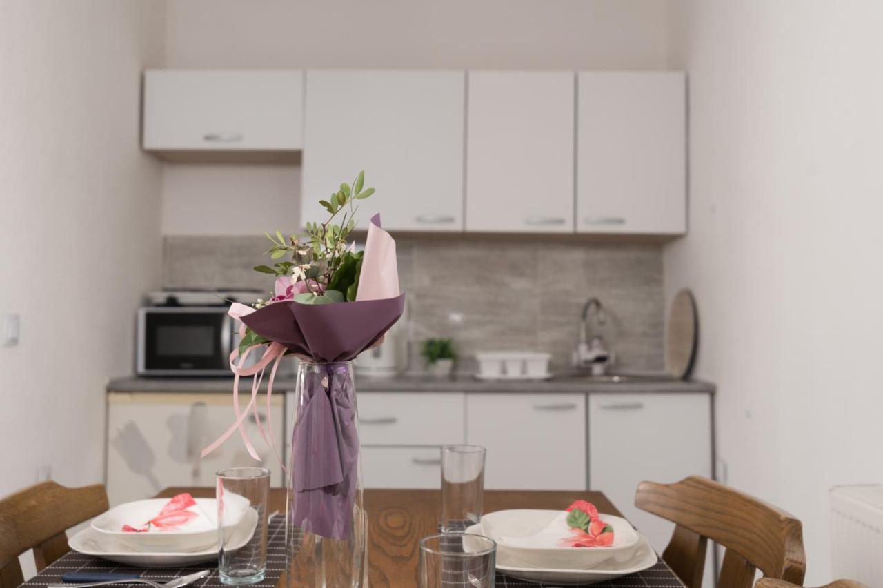Apartmani Kod Marka Пожега Екстериор снимка