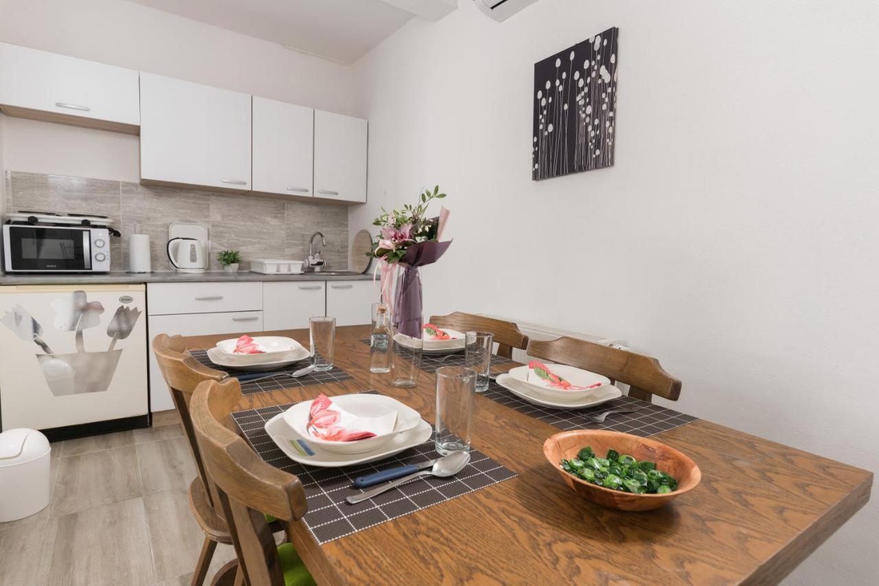 Apartmani Kod Marka Пожега Екстериор снимка