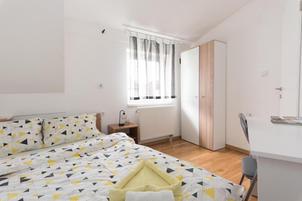 Apartmani Kod Marka Пожега Екстериор снимка